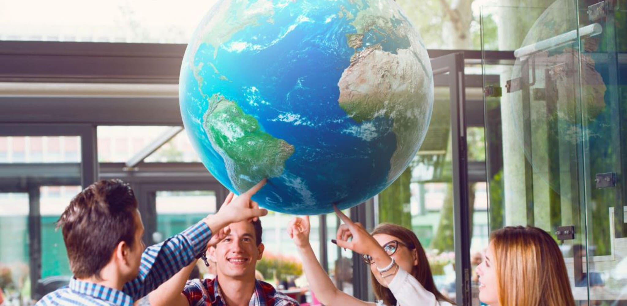 Каждый пятый россиянин поддержит стремление детей к учебе за границей